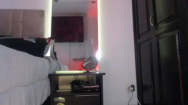  TiniWild online show from March 16, 8:46 pm