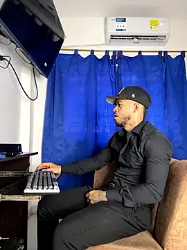 Kylian Alessandro online show from November 14, 4:28 pm