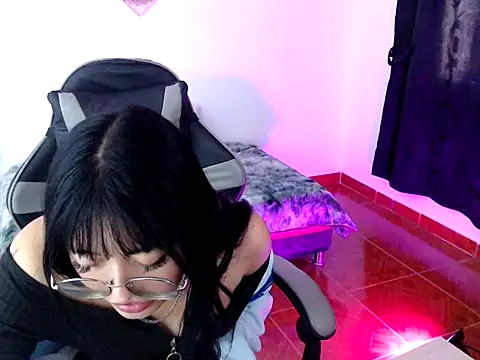 Isabella  666 online show from October 15, 1:00 pm