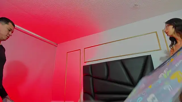 AnnieAndLeandro online show from January 13, 8:25 pm