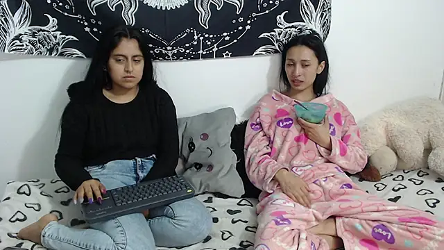 abby n emily online show from June 9, 1:23 pm