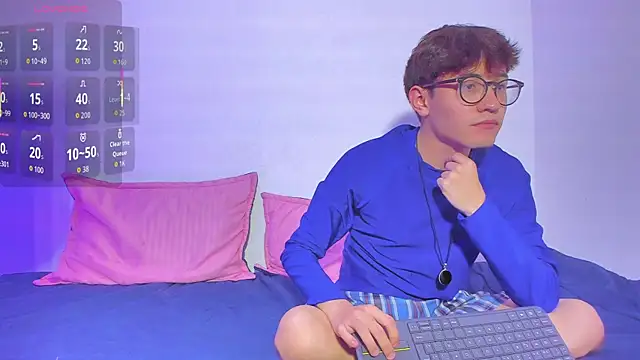 Snapshot of dani_angel_dark chatting on November 22, 12:42 am dani angel dark online show from November 22, 12:42 am