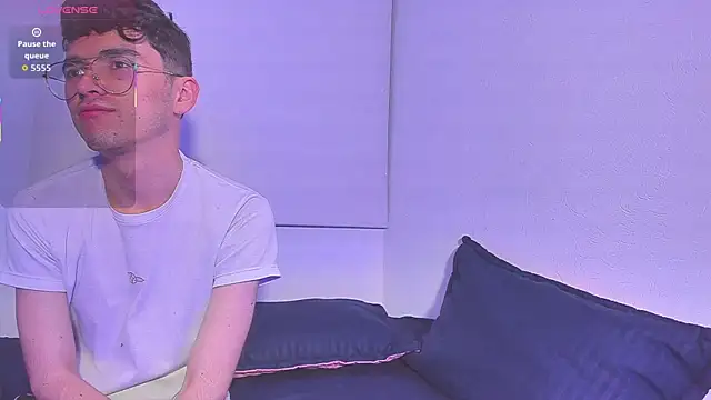 Snapshot of dani_angel_dark chatting on November 24, 12:43 am dani angel dark online show from November 24, 12:43 am