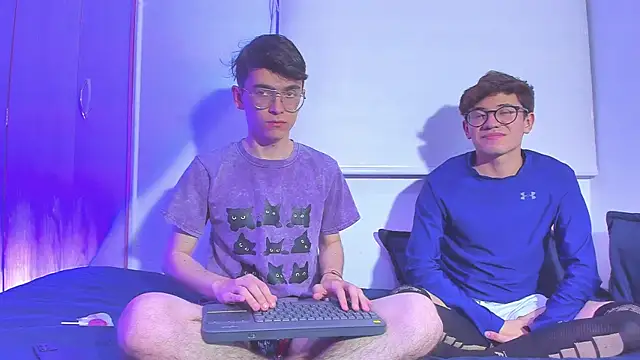 Snapshot of dani_angel_dark chatting on November 28, 12:35 am dani angel dark online show from November 28, 12:35 am