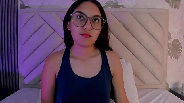 Snapshot of Lexy-Sweet1 chatting on November 5, 4:12 am Lexy-Sweet1 online show from November 5, 4:12 am