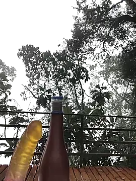 Sweet Bella Valery online show from December 21, 10:39 pm