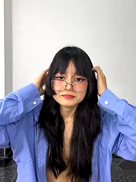 Snapshot of AnaisXoXo chatting on November 9, 12:20 am AnaisXoXo online show from November 9, 12:20 am