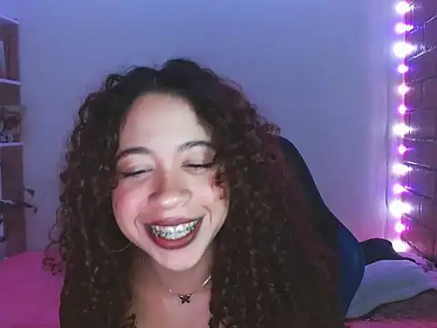 Medussa3033 online show from March 2, 5:08 am