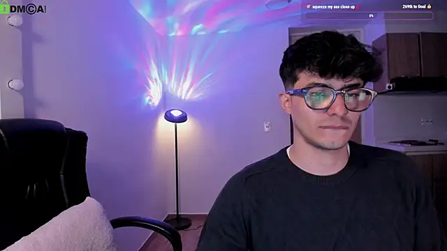 Mikeyvioleta  online show from May 31, 4:09 am