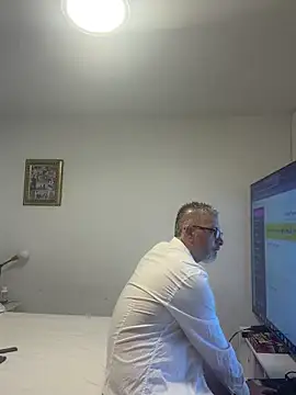 roygomez online show from October 20, 11:38 pm