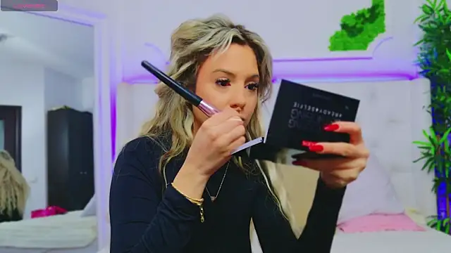 Snapshot of AriannaSins chatting on January 7, 1:14 pm AriannaSins online show from January 7, 1:14 pm