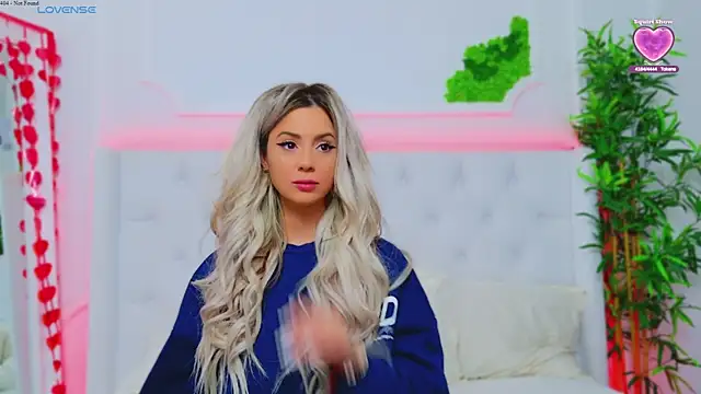 Snapshot of AriannaSins chatting on March 5, 1:06 pm AriannaSins online show from March 5, 1:06 pm