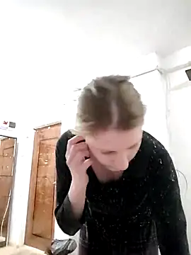 SandyCassie online show from December 16, 8:25 pm