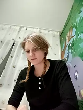 SandyCassie online show from February 7, 9:40 pm