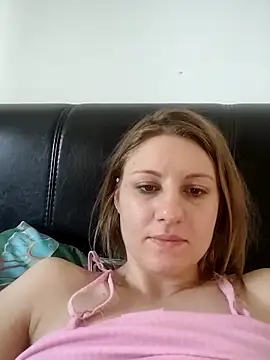 SandyCassie online show from April 27, 7:39 am