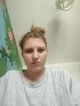 SandyCassie online show from June 16, 9:23 am