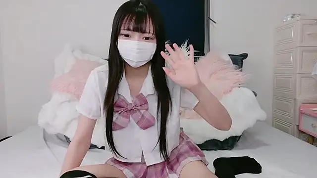 Snapshot of Mirai_oO16Oo chatting on October 21, 11:33 am Mirai oO16Oo online show from October 21, 11:33 am