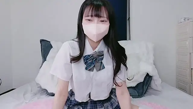 Snapshot of Mirai_oO16Oo chatting on November 14, 10:36 am Mirai oO16Oo online show from November 14, 10:36 am