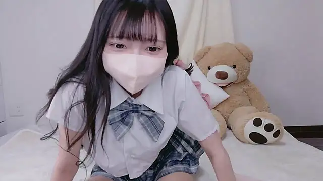 Snapshot of Mirai_oO16Oo chatting on November 18, 7:35 am Mirai oO16Oo online show from November 18, 7:35 am