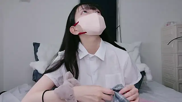 Snapshot of Mirai_oO16Oo chatting on November 24, 6:24 am Mirai oO16Oo online show from November 24, 6:24 am