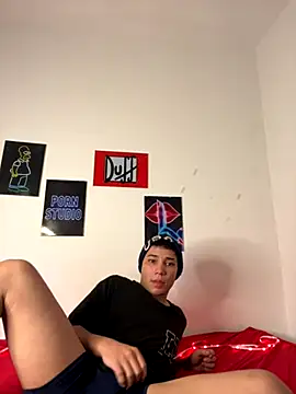 Snapshot of Yeyei77 chatting on November 22, 8:13 am Yeyei77 online show from November 22, 8:13 am