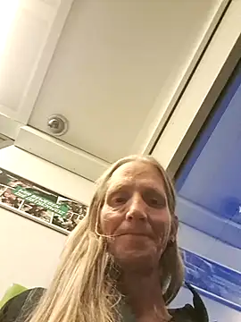 Snapshot of Cheryl_F chatting on July 4, 7:53 pm Cheryl F online show from July 4, 7:53 pm