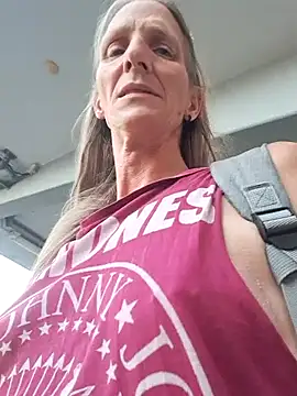 Snapshot of Cheryl_F chatting on July 12, 6:21 pm Cheryl F online show from July 12, 6:21 pm