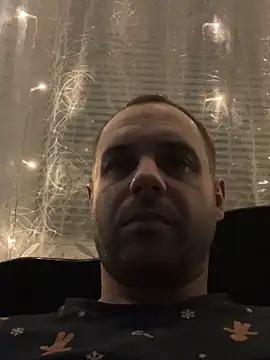 Snapshot of AndyLynn chatting on November 20, 4:18 pm AndyLynn online show from November 20, 4:18 pm