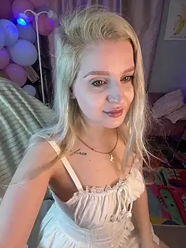 cold blondie online show from June 19, 5:23 am