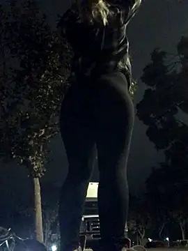 octaviatheillestt online show from November 3, 12:50 pm