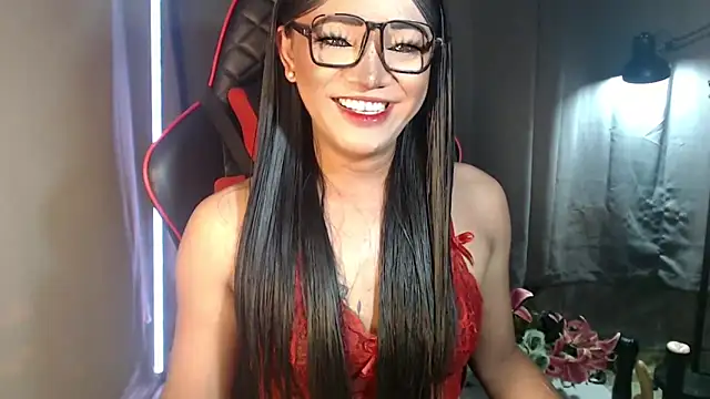 smokeprincess online show from December 4, 8:28 pm