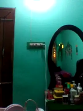 Snapshot of Porimoni22 chatting on May 4, 8:38 pm Porimoni22 online show from May 4, 8:38 pm