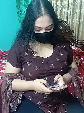 Snapshot of Porimoni22 chatting on May 23, 7:18 pm Porimoni22 online show from May 23, 7:18 pm