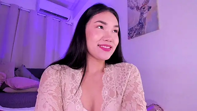 Divine Madeleine online show from July 8, 6:40 am