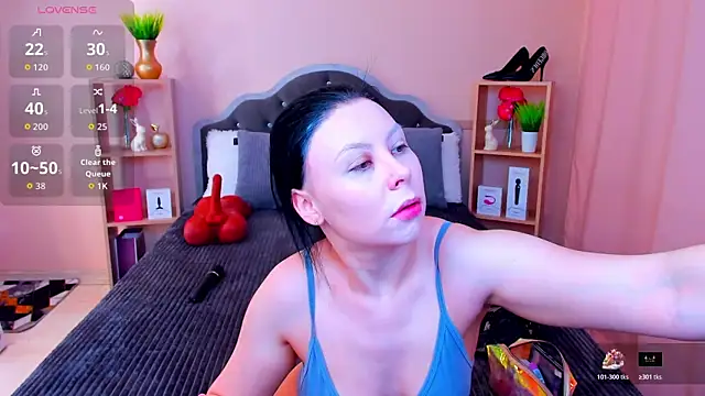 Snapshot of ChloeBrut chatting on November 10, 12:31 am ChloeBrut online show from November 10, 12:31 am