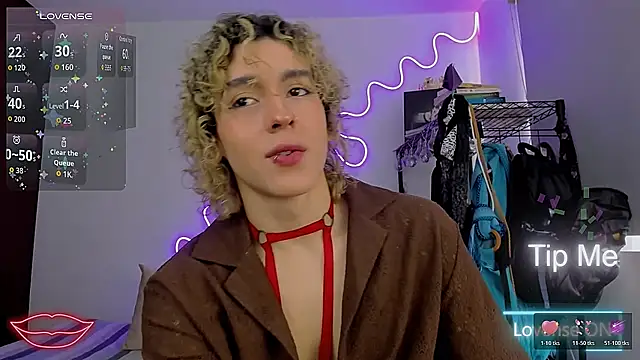 Snapshot of Lyric_Mirage chatting on November 19, 8:42 pm Lyric Mirage online show from November 19, 8:42 pm