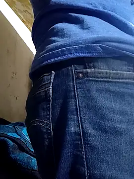 Snapshot of Cogelonregio chatting on November 6, 11:59 pm Cogelonregio online show from November 6, 11:59 pm