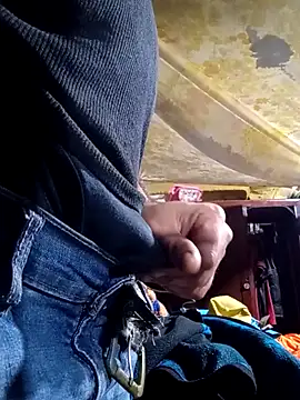 Snapshot of Cogelonregio chatting on November 8, 9:09 am Cogelonregio online show from November 8, 9:09 am