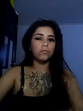 Snapshot of adri_gomez1 chatting on November 17, 1:44 am adri gomez1 online show from November 17, 1:44 am