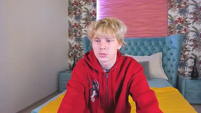 KevinMilky online show from October 28, 2:42 pm