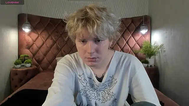 KevinMilky online show from November 20, 2:39 pm