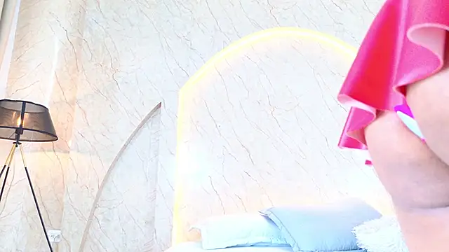 Snapshot of Antonella_Russo1 chatting on June 5, 1:28 pm Antonella Russo1 online show from June 5, 1:28 pm