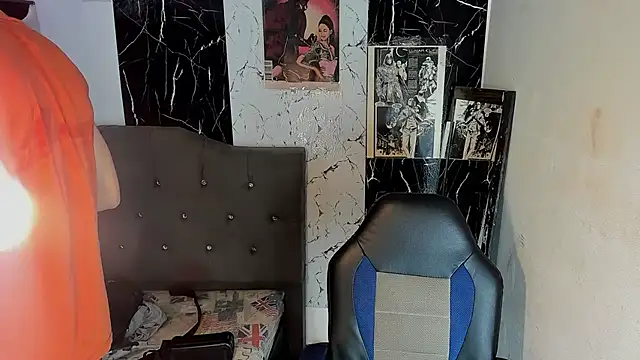 Snapshot of Stormandloganxxx chatting on January 5, 7:50 pm Stormandloganxxx online show from January 5, 7:50 pm