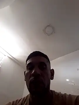 Snapshot of Stormandloganxxx chatting on January 8, 9:17 pm Stormandloganxxx online show from January 8, 9:17 pm