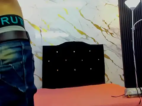 Snapshot of Stormandloganxxx chatting on January 15, 5:38 pm Stormandloganxxx online show from January 15, 5:38 pm