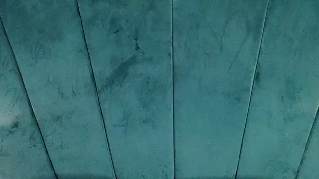 Aaron Eze online show from October 29, 11:39 pm