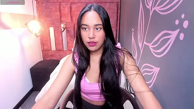 Rachel  Jonees online show from October 31, 11:33 am