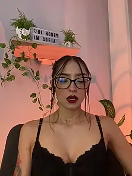 Im sofiaaa online show from May 2, 2:38 am