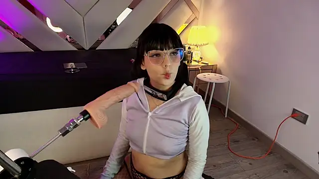 Snapshot of michelle_cutee_ chatting on June 28, 8:15 pm michelle cutee online show from June 28, 8:15 pm