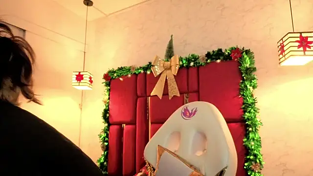 moon winy online show from December 19, 11:39 am